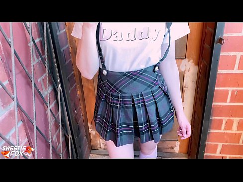 ❤️ Školačka jí hluboce kouří péro a místo vyučování šuká. ❤️❌ Sex video u nás ☑