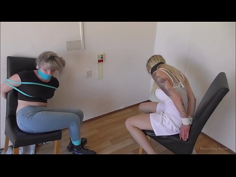 ❤️ Závislá / svázaná a s roubíkem / dáma v nesnázích ❤️❌ Sex video u nás ☑